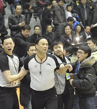 控让中下两 控让中下两